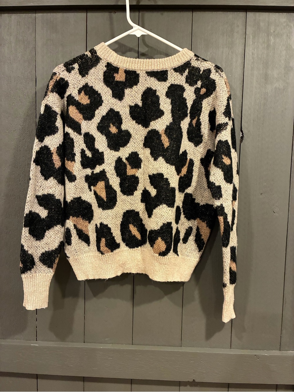 Gianni Bini Beige & Black Leopard Print Crewneck Sweater wool blend